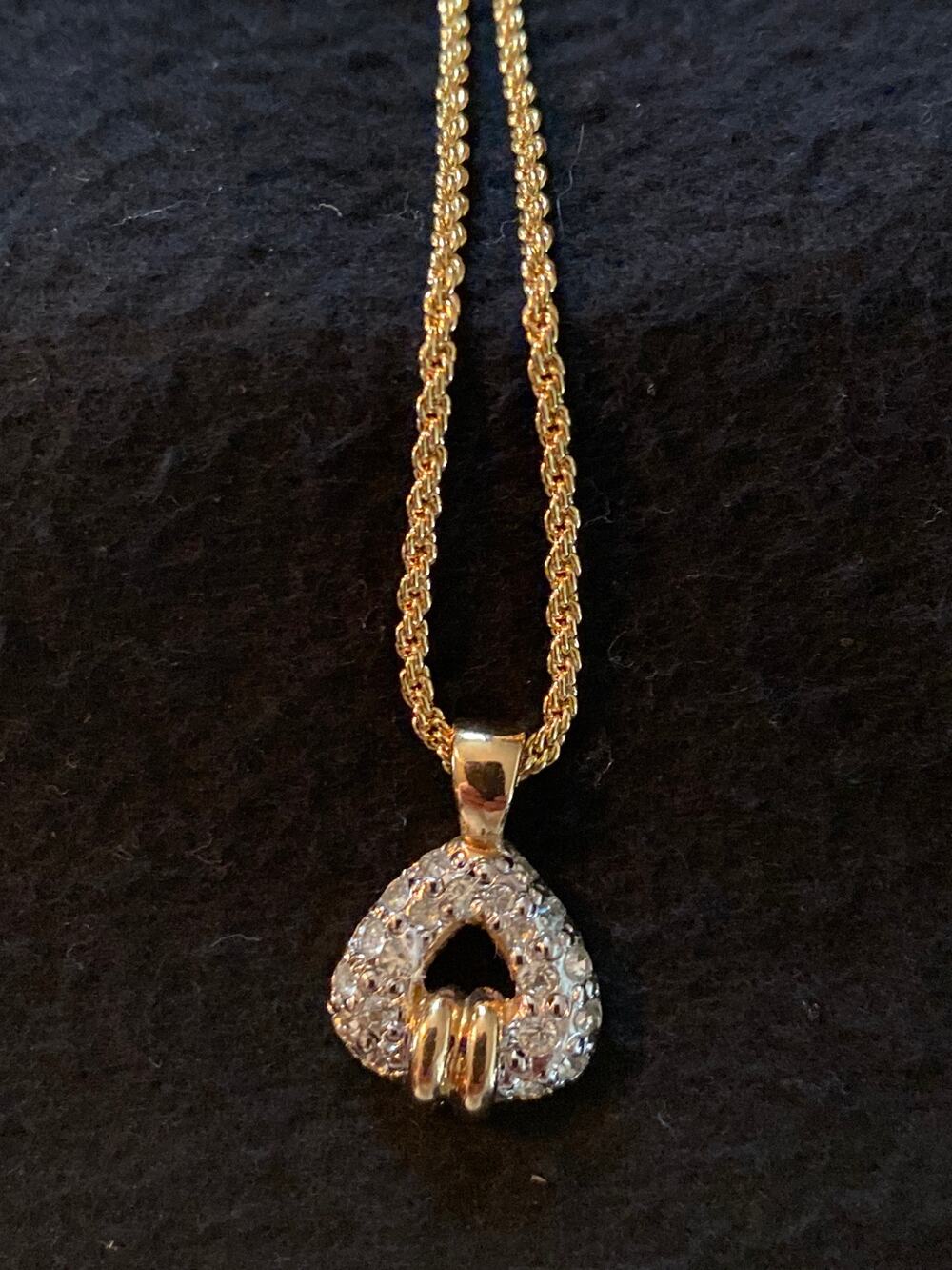 Brand New Vintage Valentino V Gold Chain Necklace Made in Italy Authentic